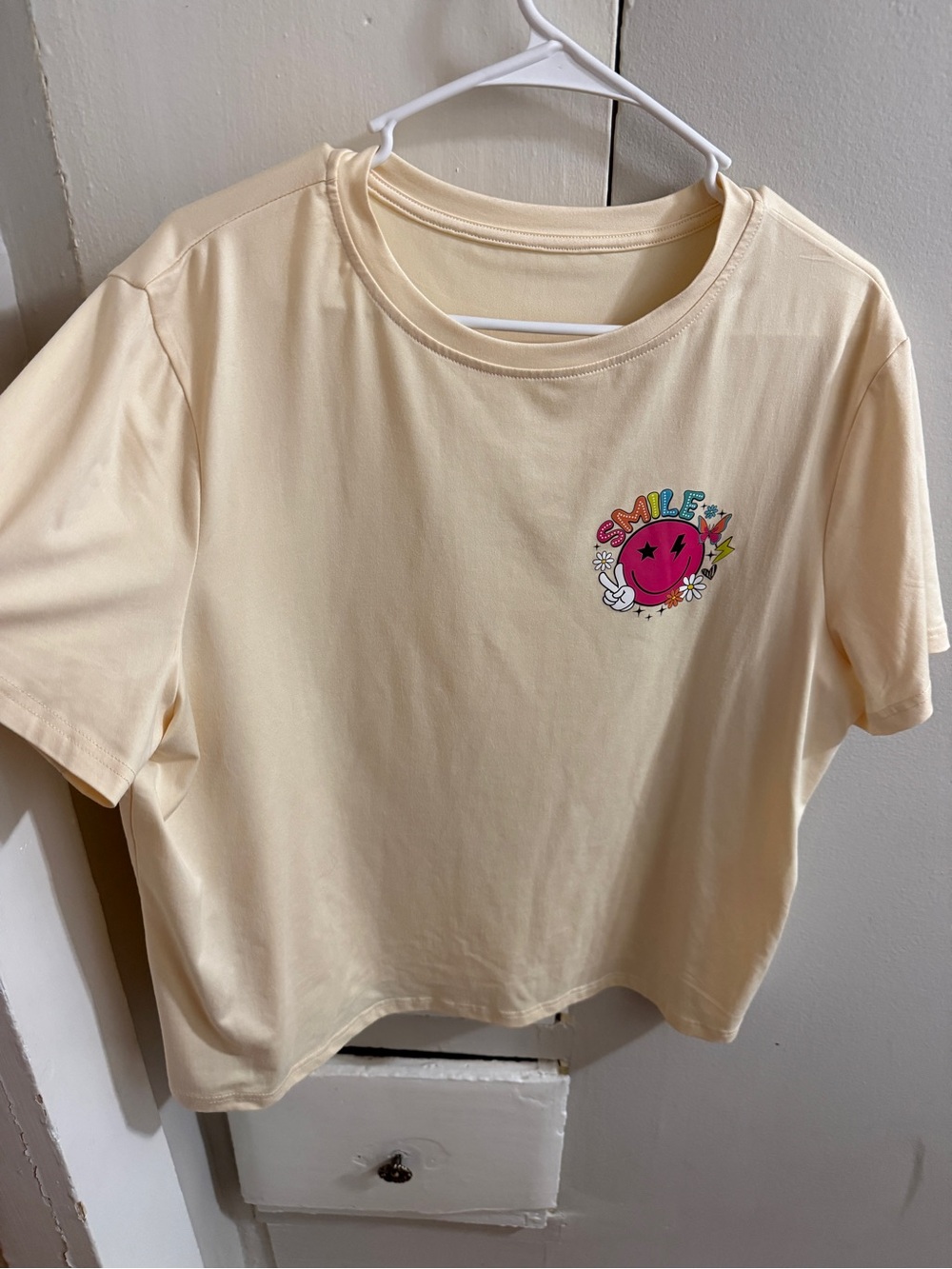 SHEIN Cream Short Sleeve Tee with Pink Smiley Graphic